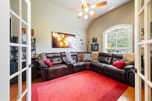 325 Whitcliff Drive, Cave Springs, AR 72718