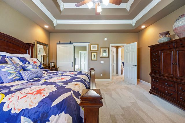 325 Whitcliff Drive, Cave Springs, AR 72718