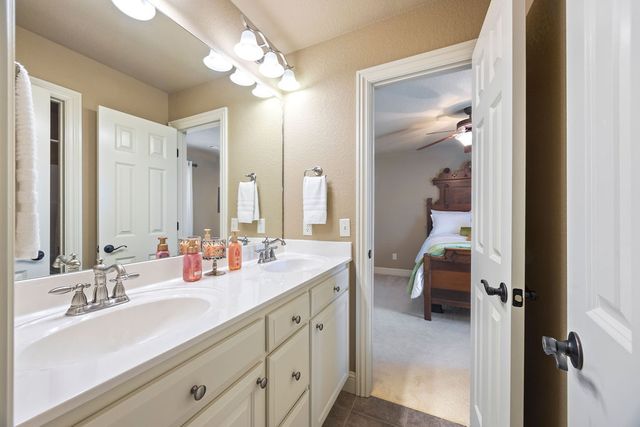 325 Whitcliff Drive, Cave Springs, AR 72718