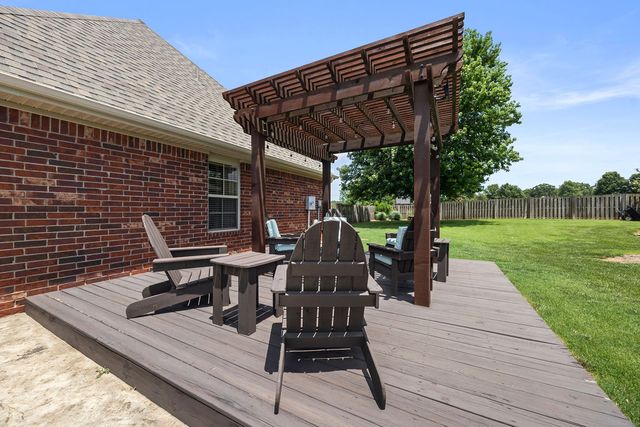325 Whitcliff Drive, Cave Springs, AR 72718
