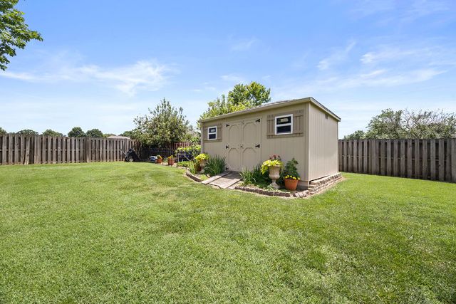 325 Whitcliff Drive, Cave Springs, AR 72718