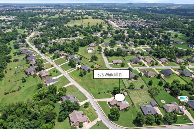 325 Whitcliff Drive, Cave Springs, AR 72718