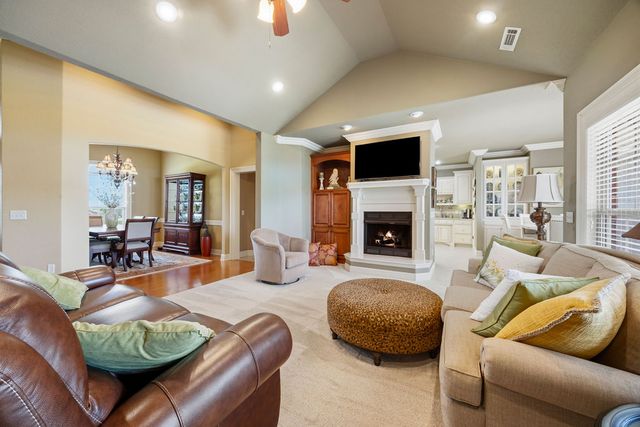 325 Whitcliff Drive, Cave Springs, AR 72718