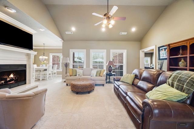 325 Whitcliff Drive, Cave Springs, AR 72718