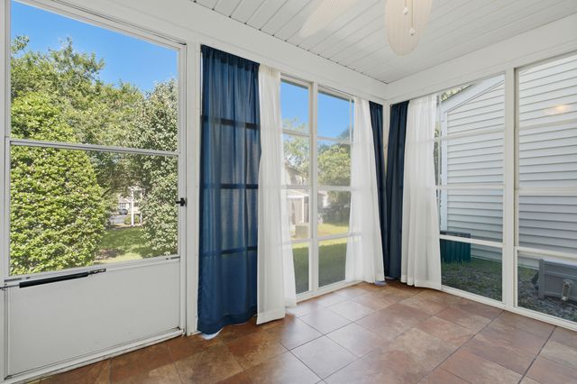 7961 Shadow Oak Drive, North Charleston, SC 29406