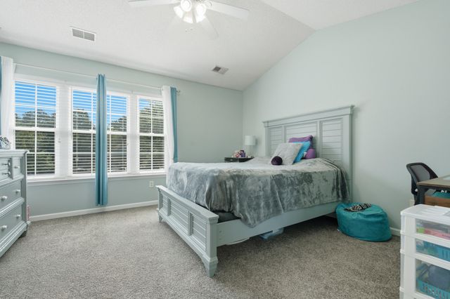 7961 Shadow Oak Drive, North Charleston, SC 29406