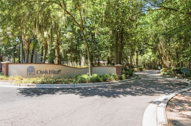 7961 Shadow Oak Drive, North Charleston, SC 29406