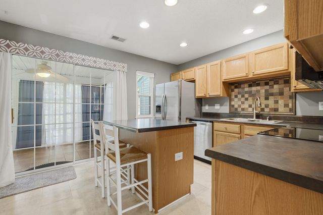 7961 Shadow Oak Drive, North Charleston, SC 29406