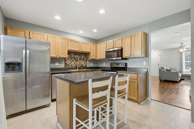 7961 Shadow Oak Drive, North Charleston, SC 29406