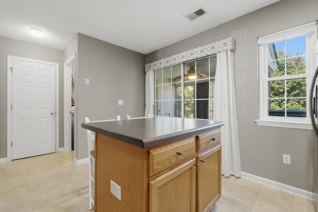 7961 Shadow Oak Drive, North Charleston, SC 29406