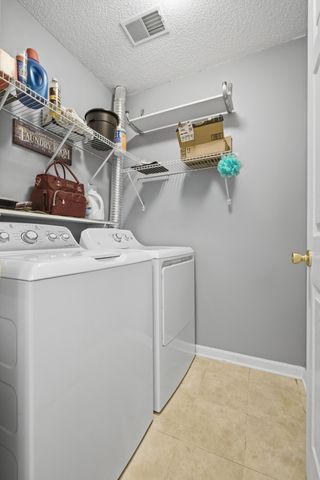 7961 Shadow Oak Drive, North Charleston, SC 29406
