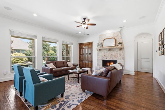 9155 Parson Drive, Lantana, TX 76226