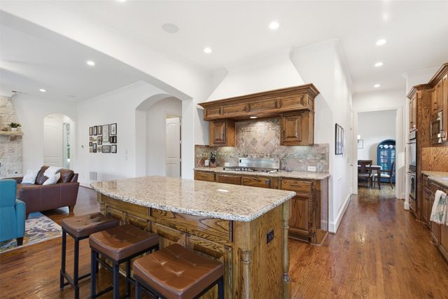 9155 Parson Drive, Lantana, TX 76226