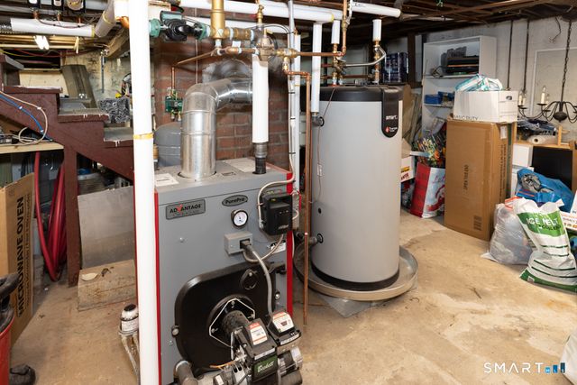 36 Music Vale Road, Salem, CT 06420