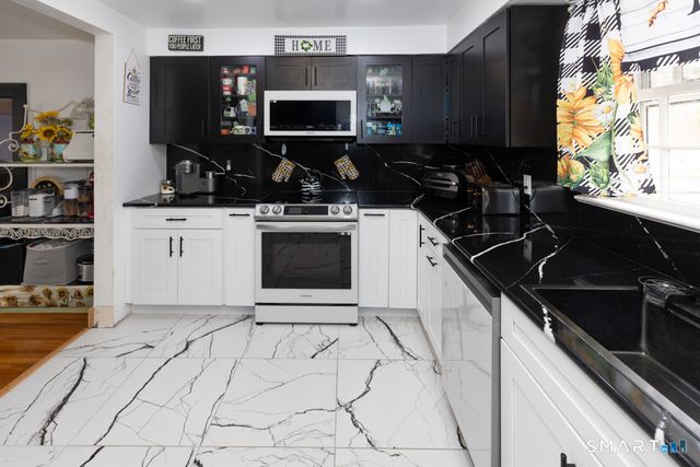 36 Music Vale Road, Salem, CT 06420