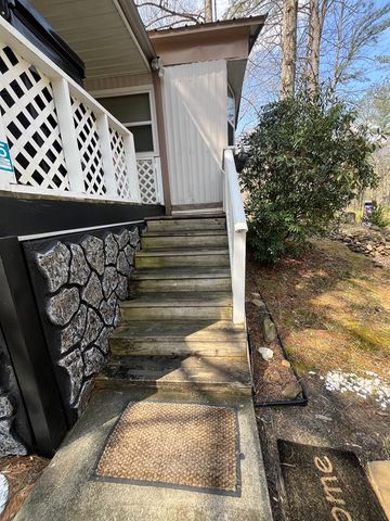 22 Leisure Woods Circle, Hiawassee, GA 30546