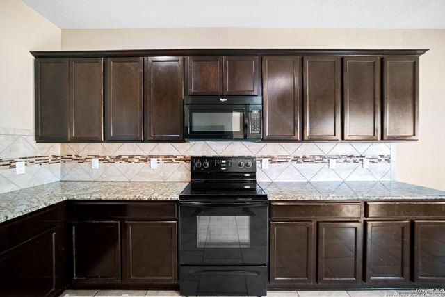 445 Auburn Park, Schertz, TX 78154