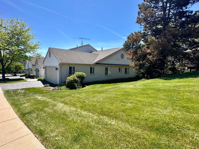 1807 Magnolia Court 1807, Mchenry, IL 60051