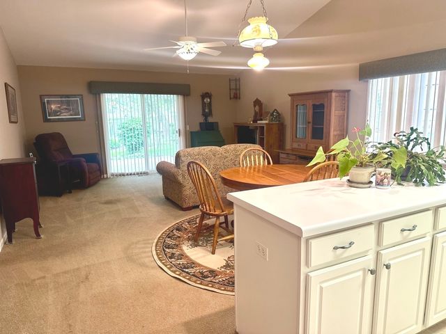 1807 Magnolia Court 1807, Mchenry, IL 60051