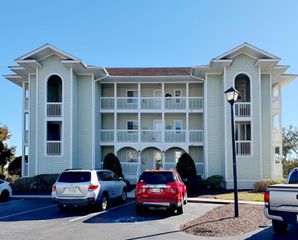 4616 Greenbriar Dr Apt H3, Little River, SC 29566