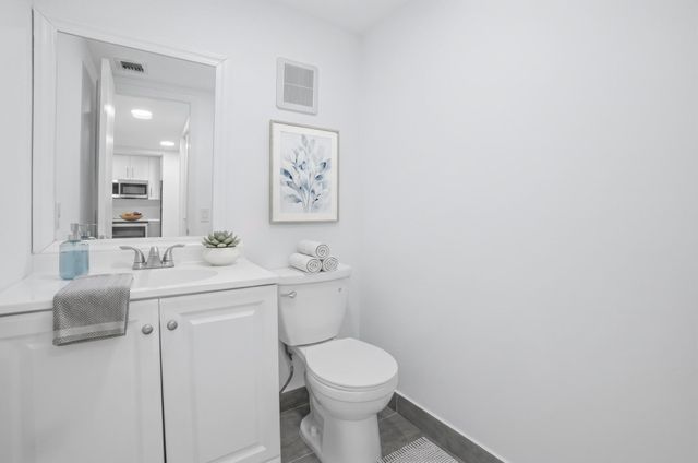 3121 NW 47TH Avenue 109, Lauderdale Lakes, FL 33319
