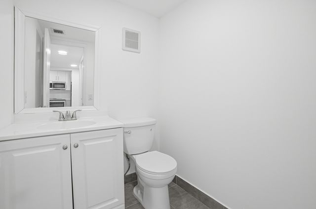 3121 NW 47TH Avenue 109, Lauderdale Lakes, FL 33319