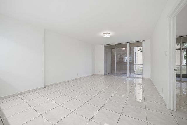 3121 NW 47TH Avenue 109, Lauderdale Lakes, FL 33319