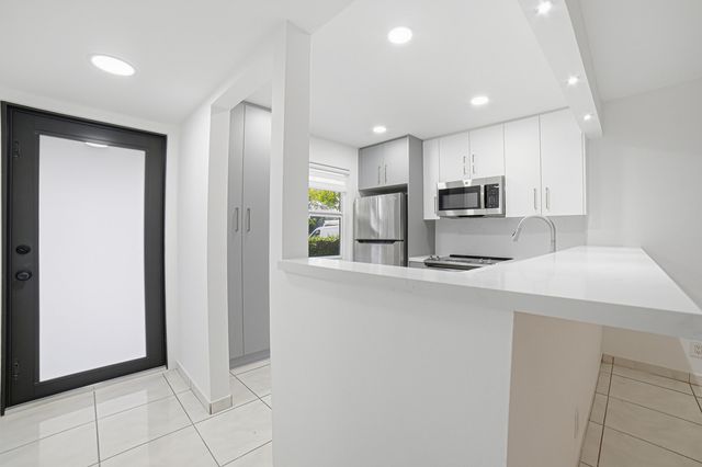 3121 NW 47TH Avenue 109, Lauderdale Lakes, FL 33319