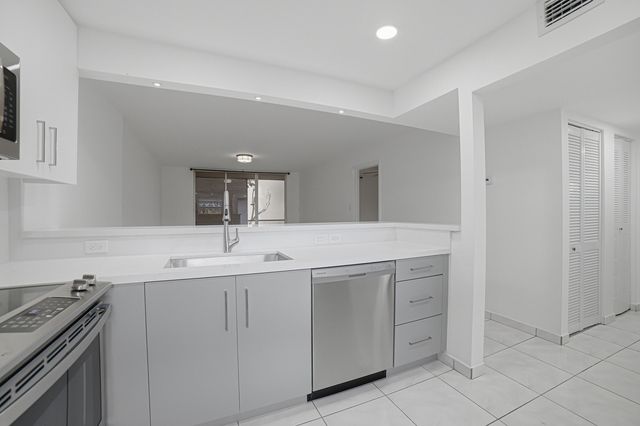 3121 NW 47TH Avenue 109, Lauderdale Lakes, FL 33319
