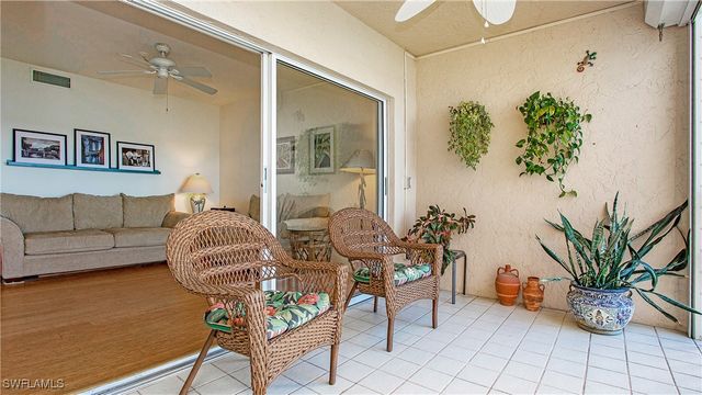 2711 Citrus Lake DR F202, Naples, FL 34109