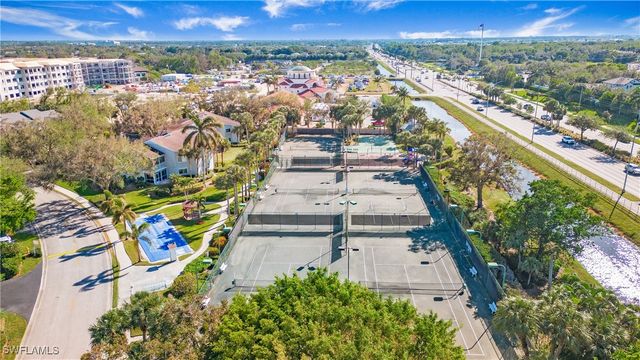 2711 Citrus Lake DR F202, Naples, FL 34109