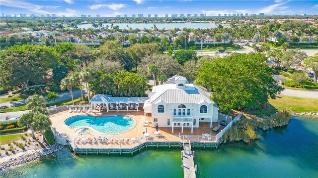 2711 Citrus Lake DR F202, Naples, FL 34109