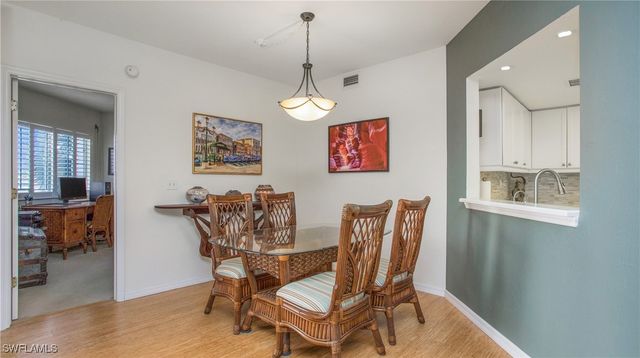 2711 Citrus Lake DR F202, Naples, FL 34109