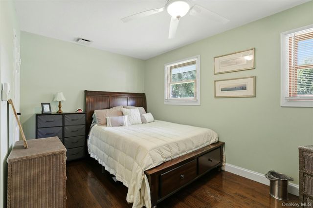 5 Pine Hill Lane, Dix Hills, NY 11746