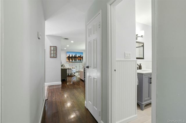 5 Pine Hill Lane, Dix Hills, NY 11746
