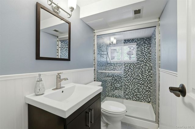 5 Pine Hill Lane, Dix Hills, NY 11746