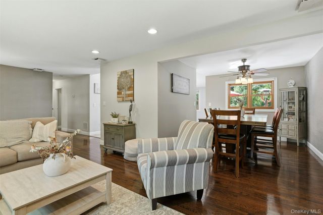 5 Pine Hill Lane, Dix Hills, NY 11746