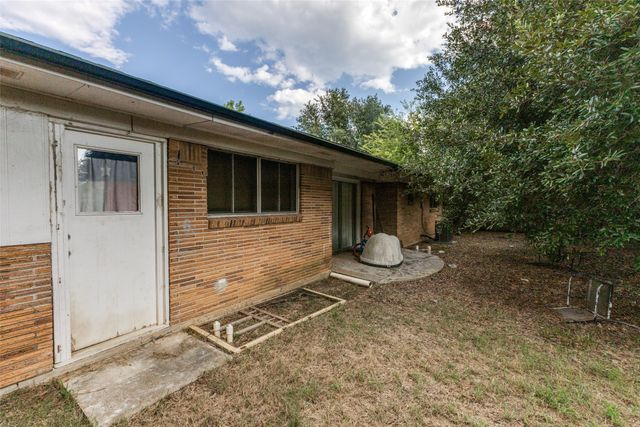 425 Lybrand Street, Wills Point, TX 75169