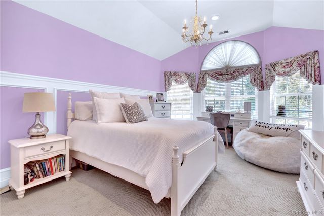 5 Frost Valley Road, Mount Sinai, NY 11766