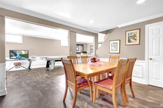 5 Frost Valley Road, Mount Sinai, NY 11766