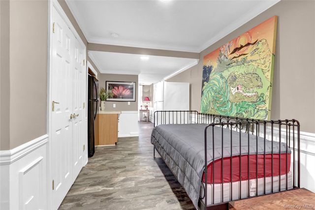 5 Frost Valley Road, Mount Sinai, NY 11766