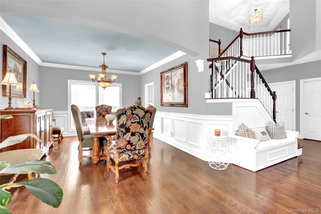 5 Frost Valley Road, Mount Sinai, NY 11766