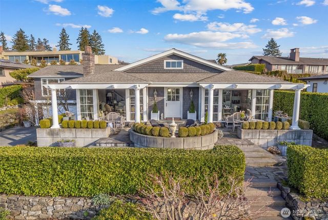 9400 Vineyard Crest, Bellevue, WA 98004