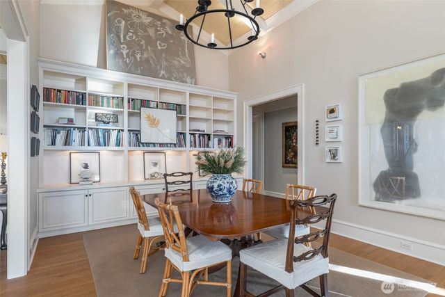 9400 Vineyard Crest, Bellevue, WA 98004