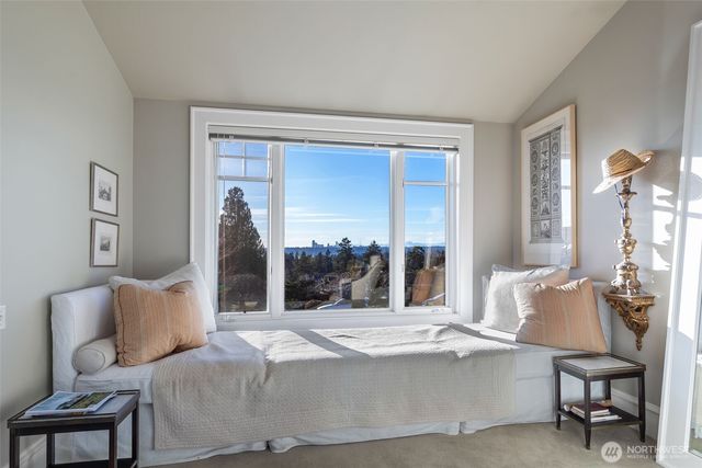 9400 Vineyard Crest, Bellevue, WA 98004