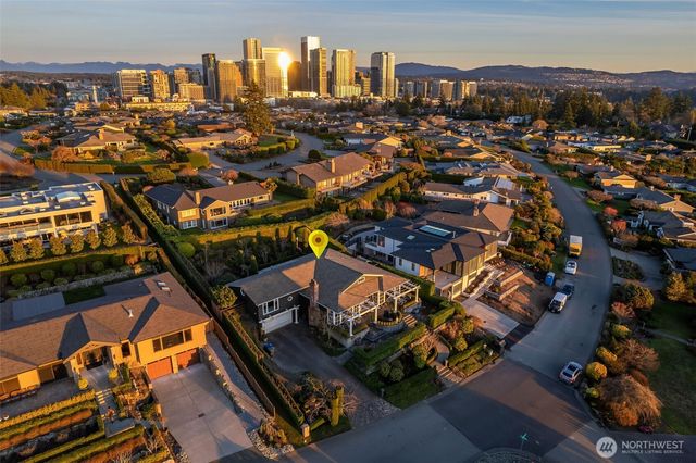 9400 Vineyard Crest, Bellevue, WA 98004