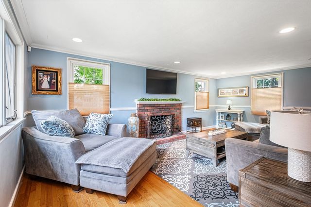 45 Foster Lane, Milton, MA 02186