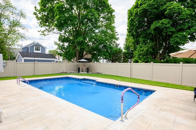 45 Foster Lane, Milton, MA 02186