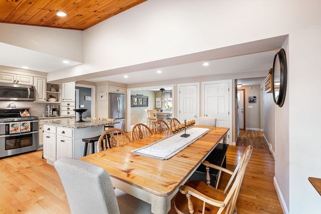 45 Foster Lane, Milton, MA 02186