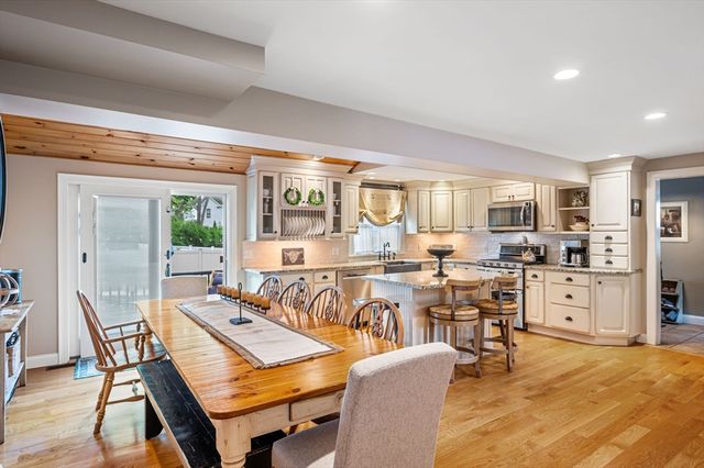 45 Foster Lane, Milton, MA 02186